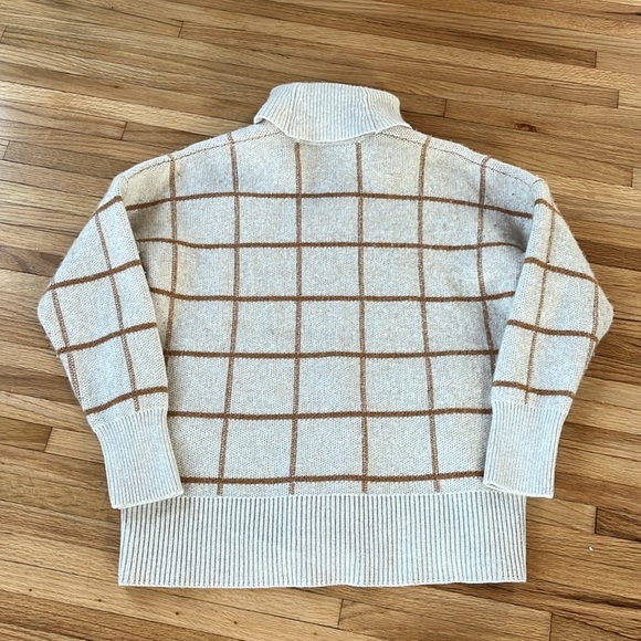Madewell Turtleneck Sweater - Picture 7 of 7
